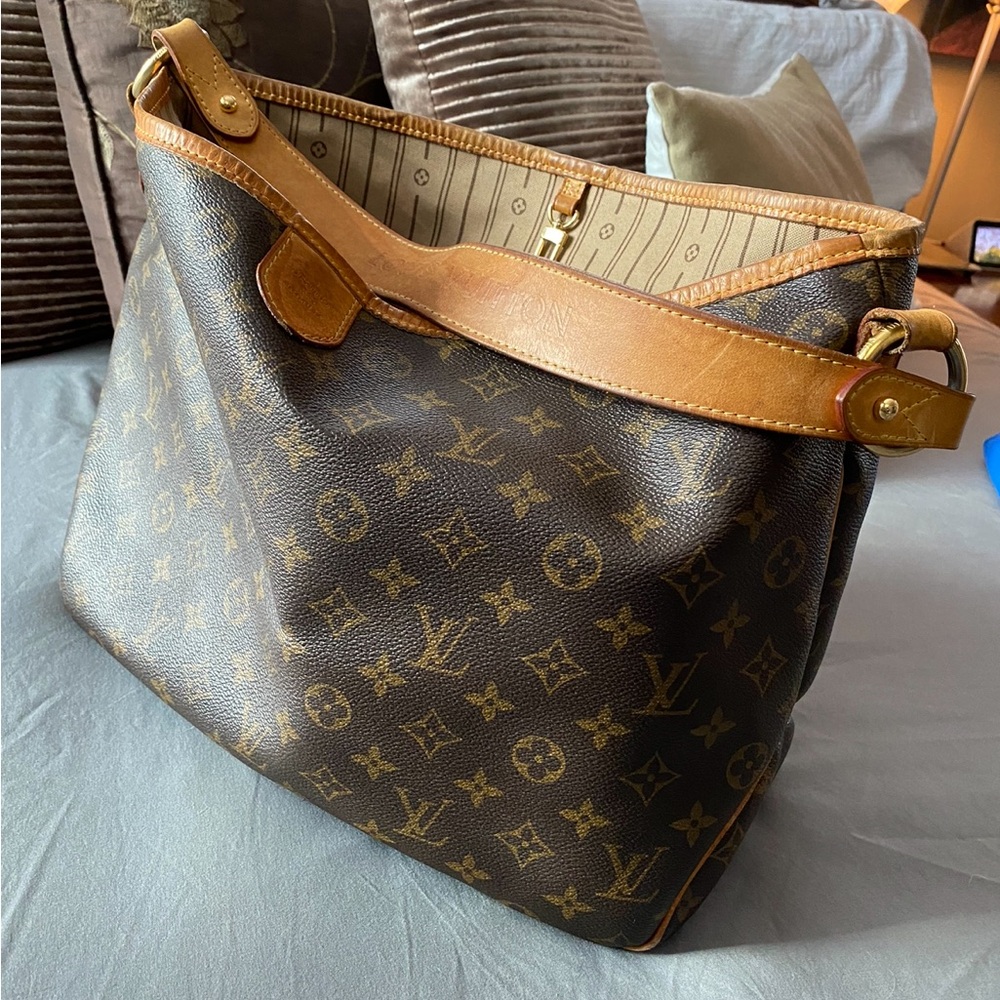 Authentic Louis Vuitton beautiful